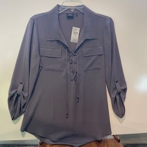 3/4 sleeve blouse with lace up.